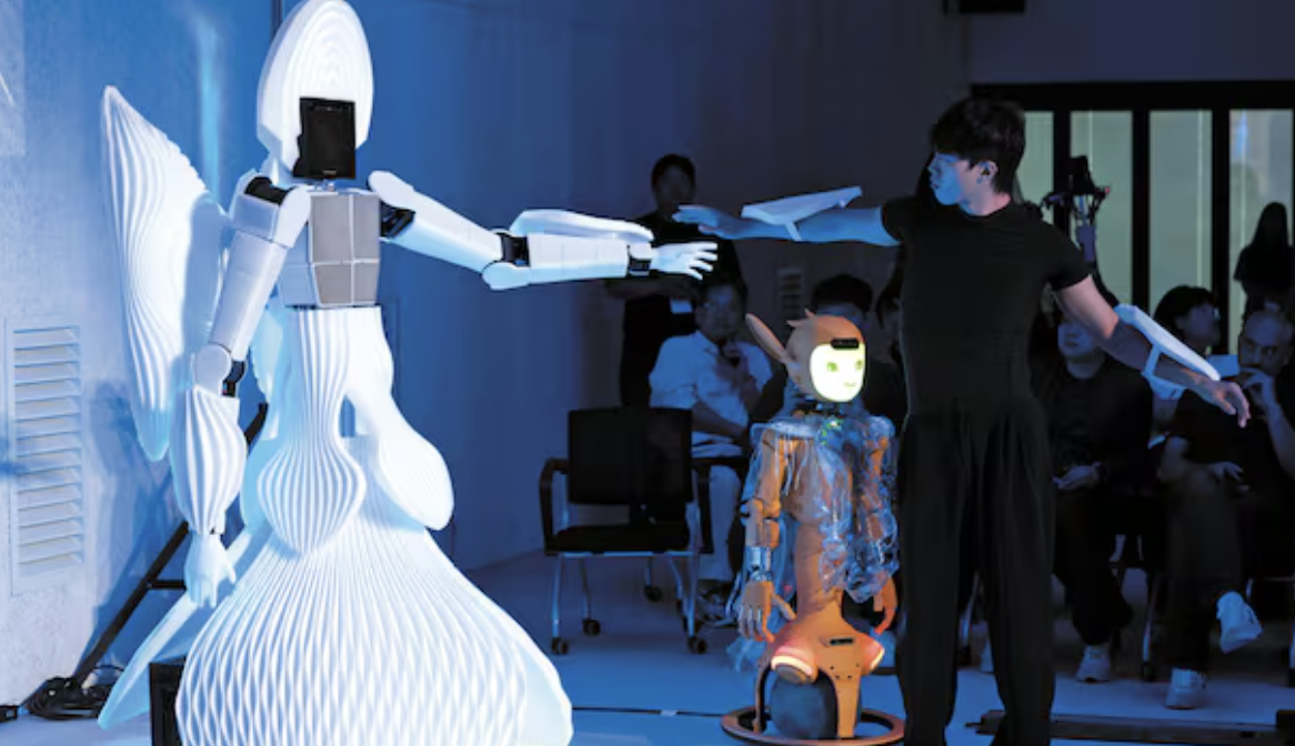 Robot Fashion Show Gallery 4